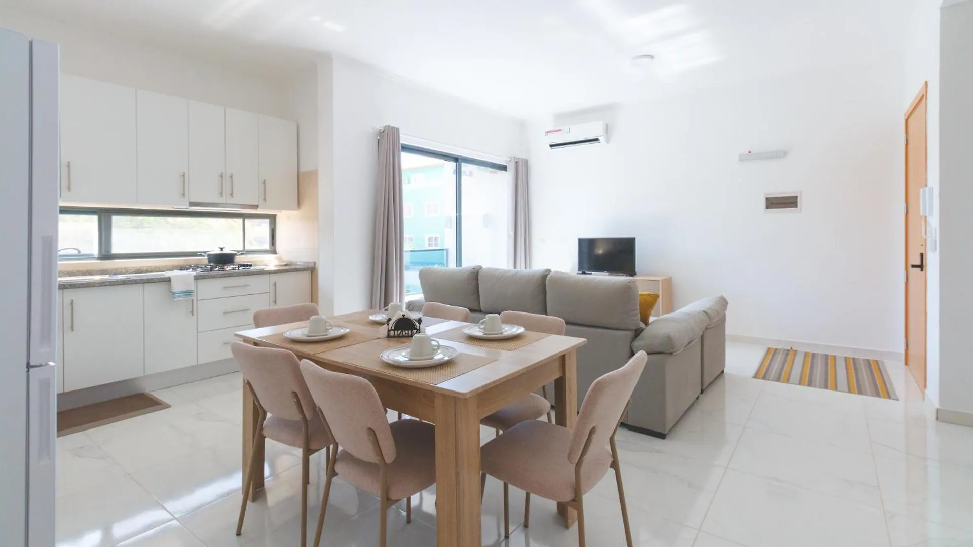 Brand New Spacious T3 Apartment In Santa Maria Zöld-foki-szigetek